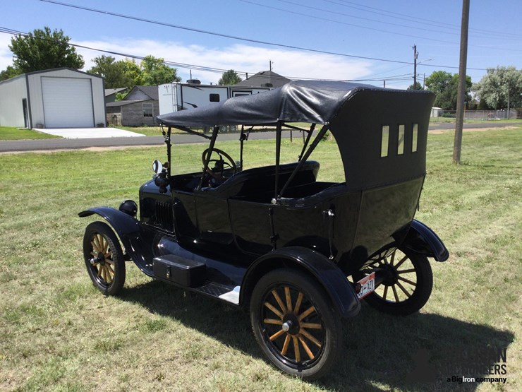 1920-ford-model-t-image-7
