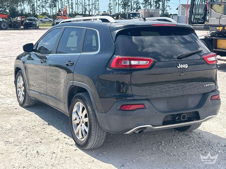 2015-jeep-cherokee-image-2