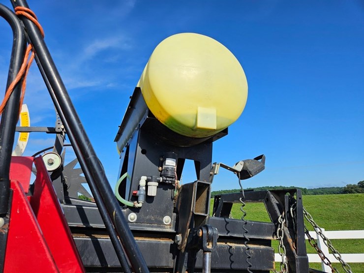 new-holland-590-image-26