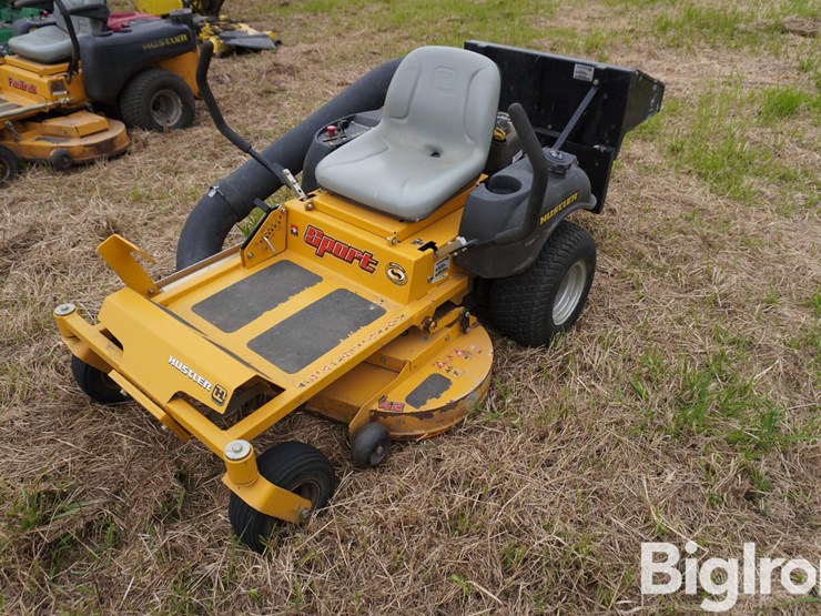 hustler-sport-929125-zero-turn-mower-w/42"-deck-image-1