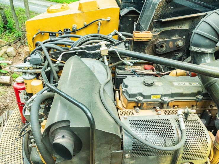 2010-caterpillar-521-image-12