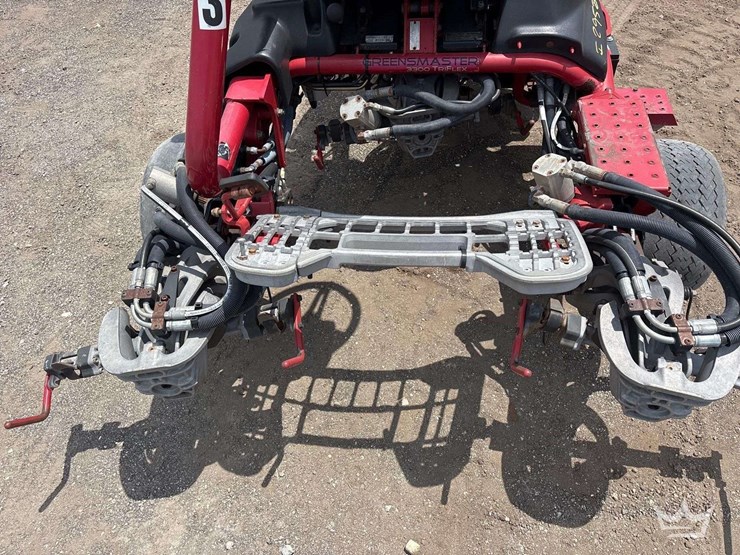 2015-toro-greensmaster-3300-triflex-commercial-greens-mower-image-6