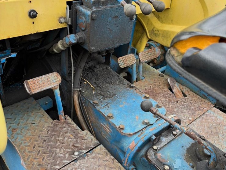 ford-4400-image-16