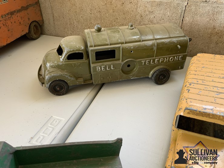 hubley-kiddie-toy-trucks-and-toys-image-8