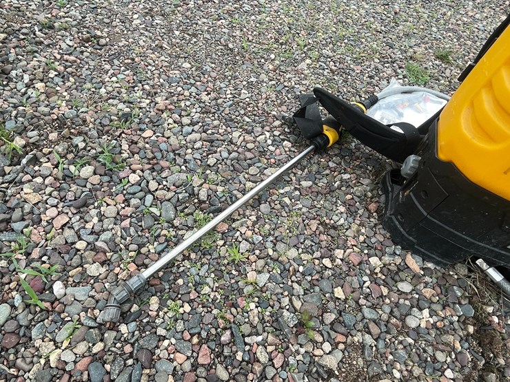 #4942-•-dewalt-20v-cordless-backpacker-sprayer-image-8