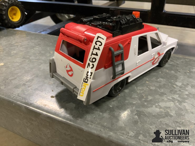2016-tm-gm-ghostbusters-toy-car-image-5