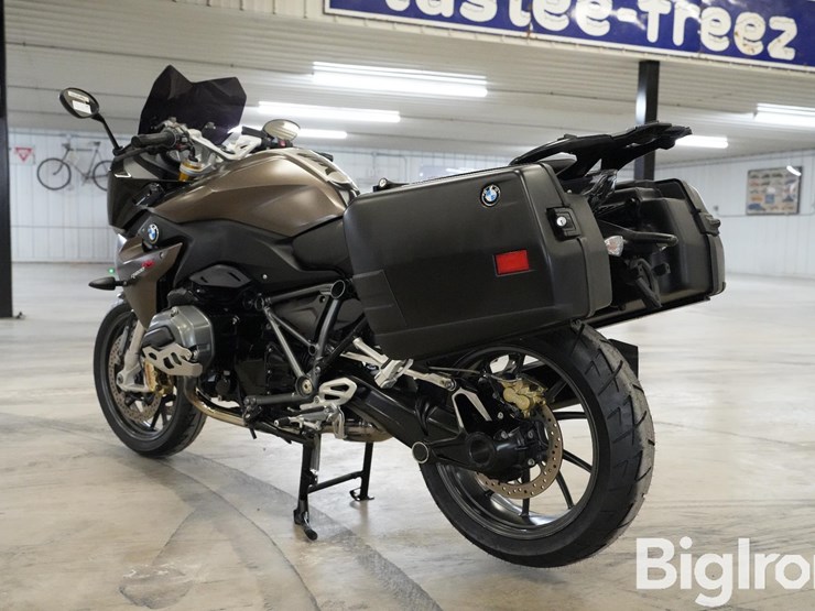 run-#12---2018-bmw-r1200-rs-sport-touring-motorcycle-image-7