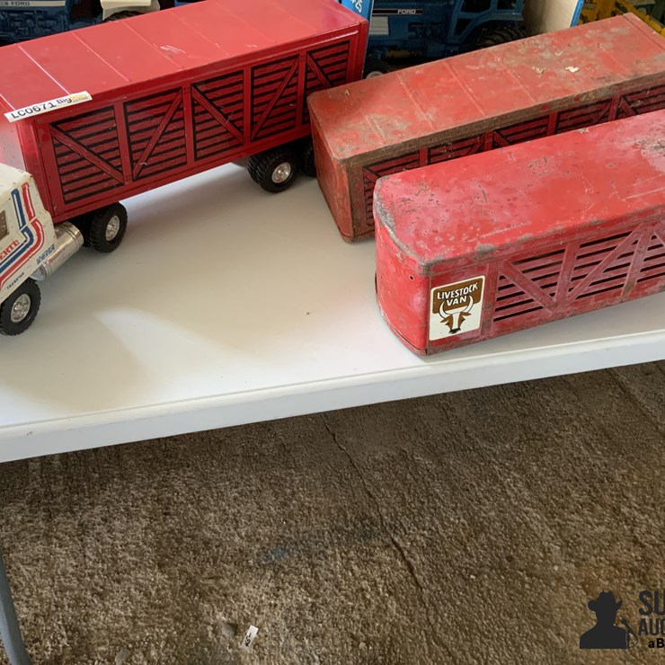 Ertl Truck W/Trailers