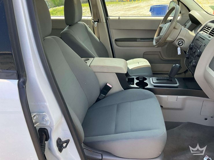 2009-ford-escape-image-19