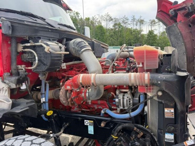 2021-kenworth-t880-image-47