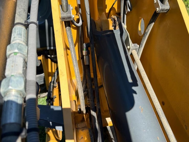 2016-john-deere-64-image-26