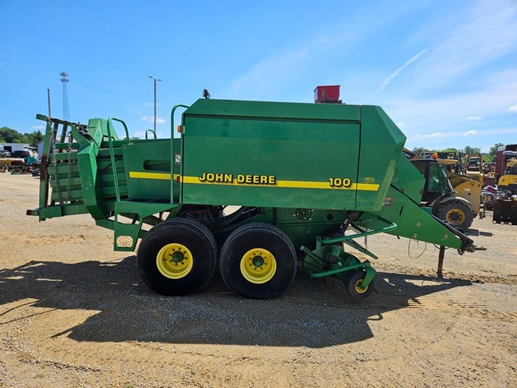 john-deere-100-image-6