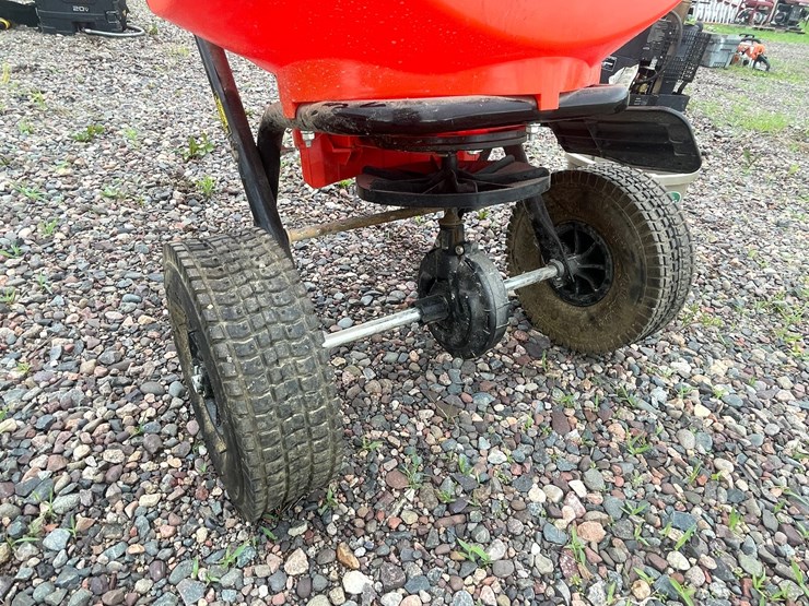 #4943-•-echo-rb-60-push-lawn-seeder/fertilizer-image-5