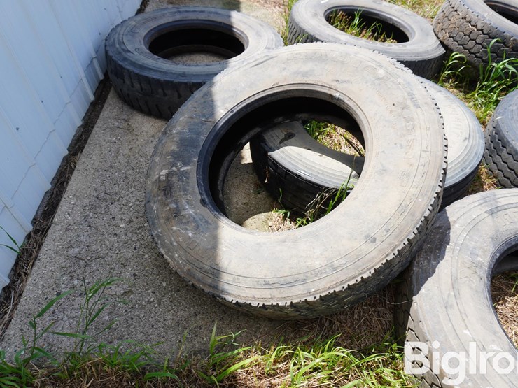 11r22.5-tires-image-6
