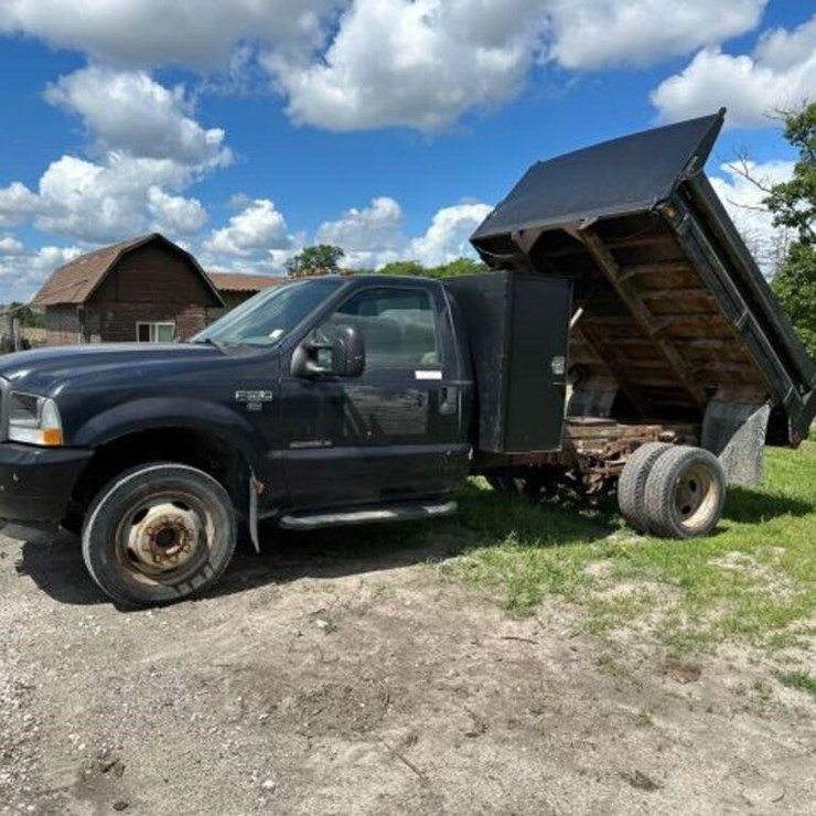 2002 FORD F550