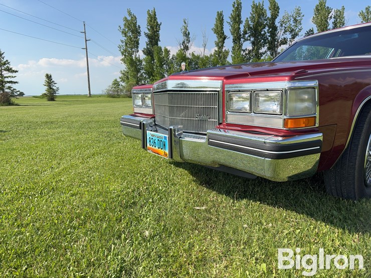 1983-cadillac-coupe-de-ville-2-door-coupe-image-10