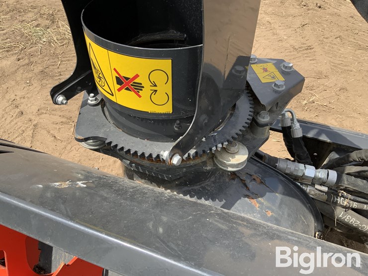 2023-bobcat-sb32-x-68-hydraulic-snow-blower-skid-steer-attachment-image-15