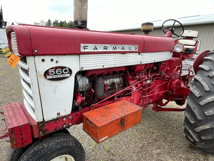 #4905-•-farmall-560-diesel-tractor-image-13