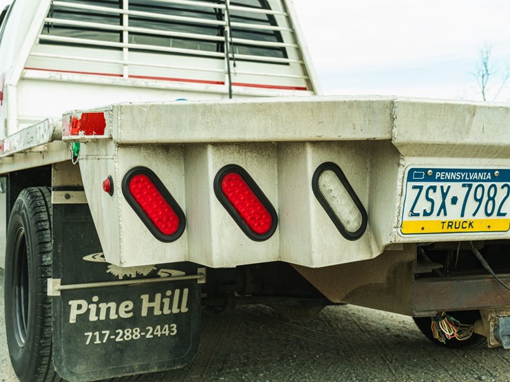 #155-•-2012-chevrolet-4500-flat-bed-truck-image-34