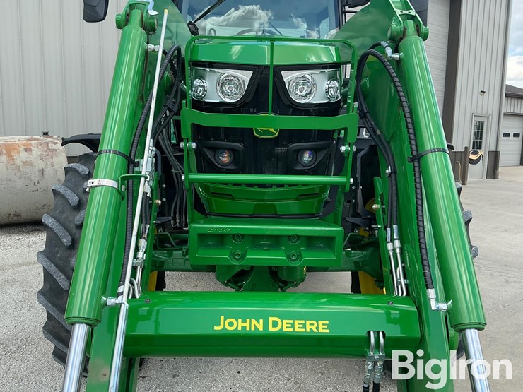 2022-john-deere-6145r-image-12