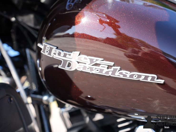 run-#10---2011-harley-davidson-flhx-motorcycle-image-19