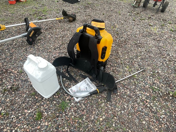 #4942-•-dewalt-20v-cordless-backpacker-sprayer-image-4