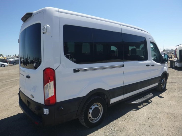 2019-ford-transit-image-3