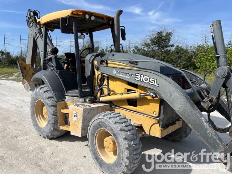 2017-deere-310sl-image-2