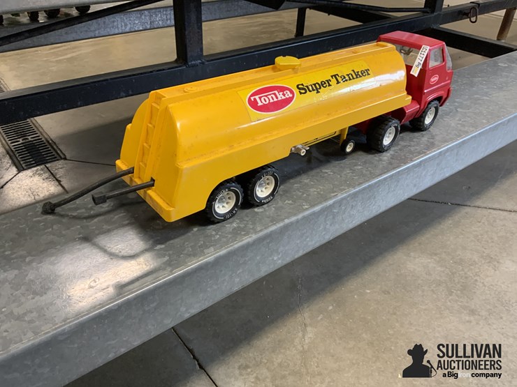 tonka-super-tanker-truck-and-trailer-image-5