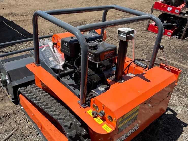new-sdlool-co-remote-controlled-gas-brush-cutter-model-lm1200q-image-4
