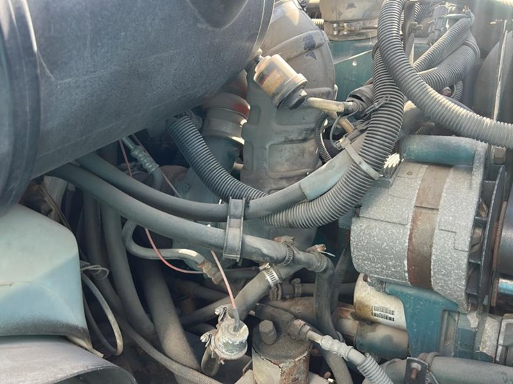 #153-•-1995-international-4700lp-heavy-duty-service-truck-image-63