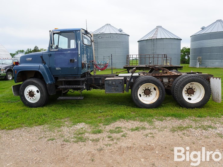 1994-ford-l8000-image-8