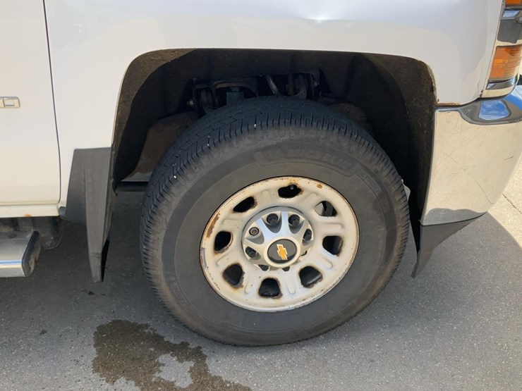 2015-chevrolet-3500-image-47
