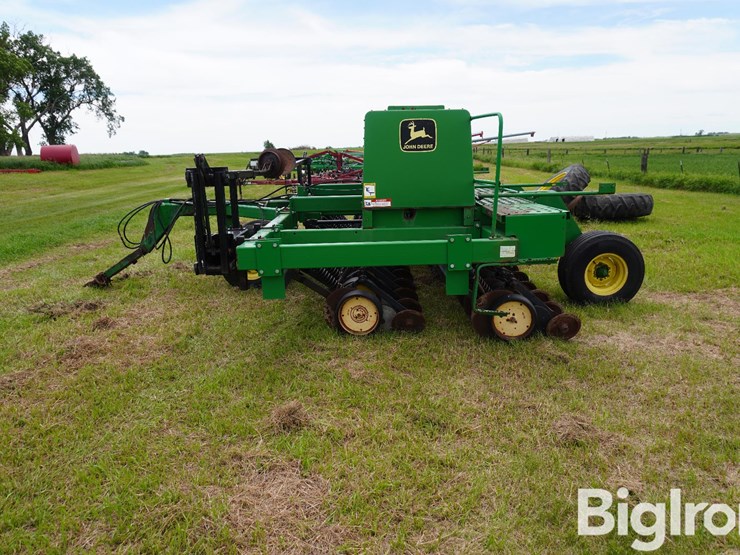 john-deere-750-image-8