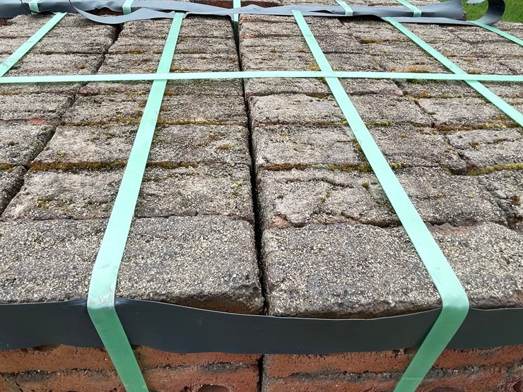 #4959-•-pallet-of-bricks-image-5