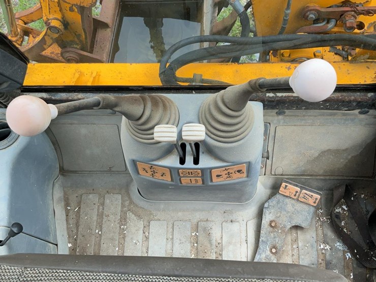 1998-jcb-210-image-15