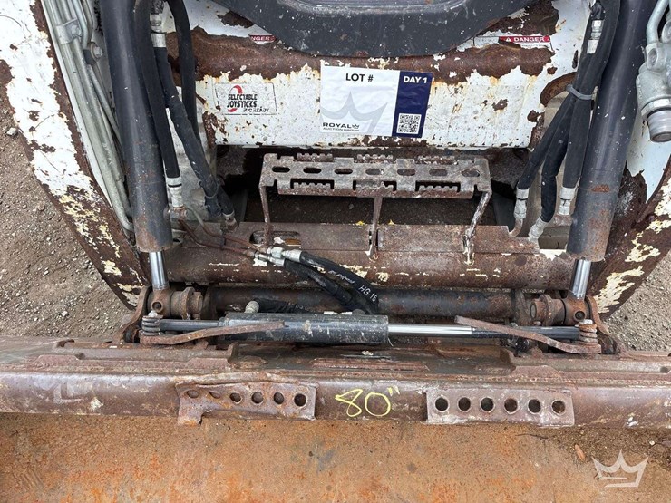2021-bobcat-t450-image-10
