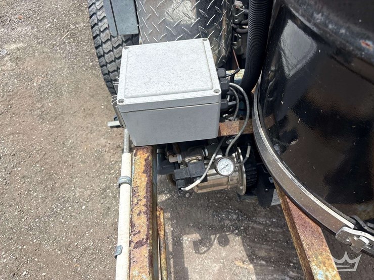 2019-hustler-super-z-w/-commercial-spray-and-slurry-recovery-system-image-8