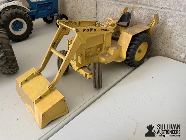 ford-toy-tractors-image-9