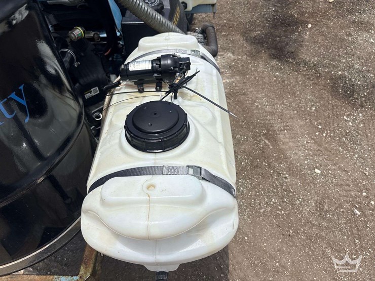 2019-hustler-super-z-w/-commercial-spray-and-slurry-recovery-system-image-9