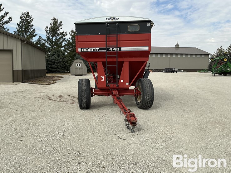 unverferth-brent-gt440-grain-wagon-image-2