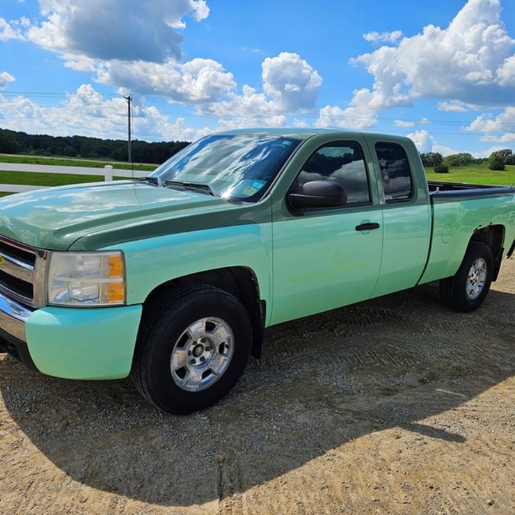 2010 CHEVROLET 2500