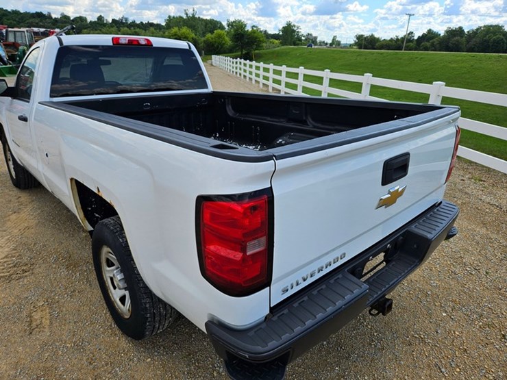 2018-chevrolet-2500-image-13