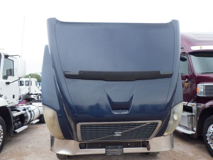 2016-volvo-vnl64t300-image-21