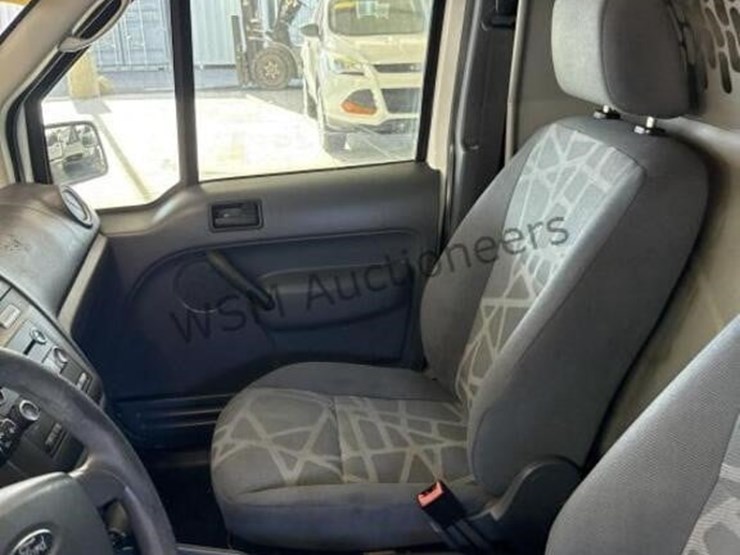 2012-ford-transit-connect-image-23