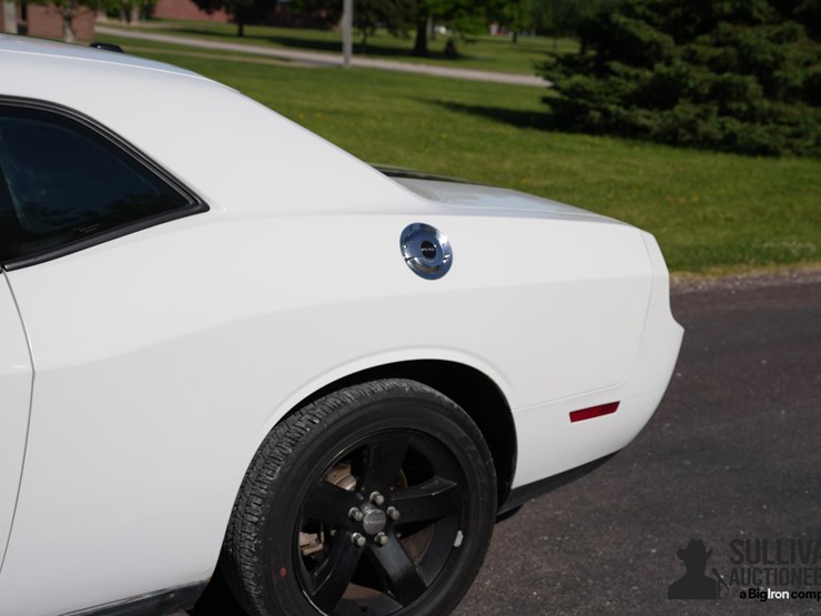 run-#59---2011-dodge-challenger-coupe-image-17