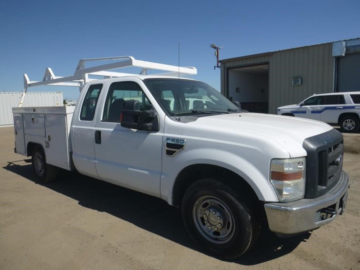 2010-ford-f250-image-2