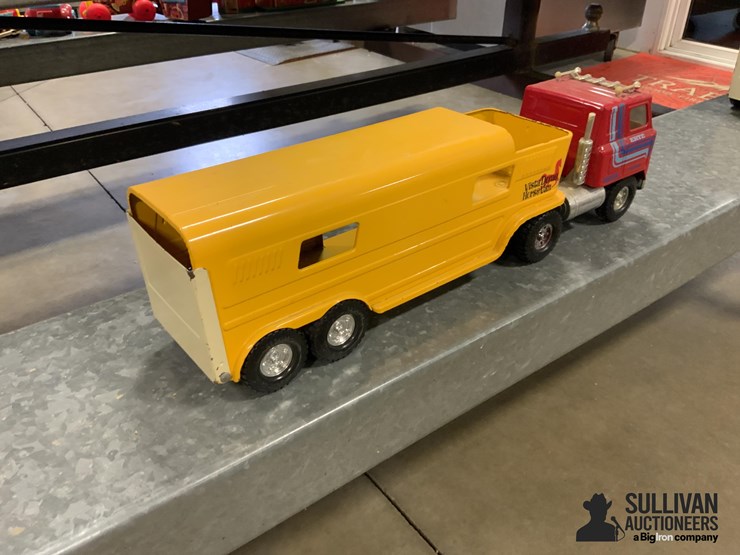 ertl-vista-dome-horse-van-and-truck-image-7