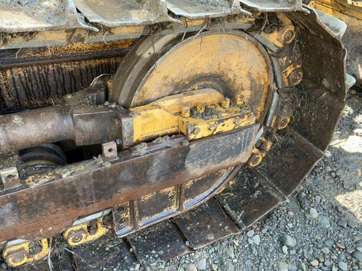 2004-deere-700h-lgp-image-47