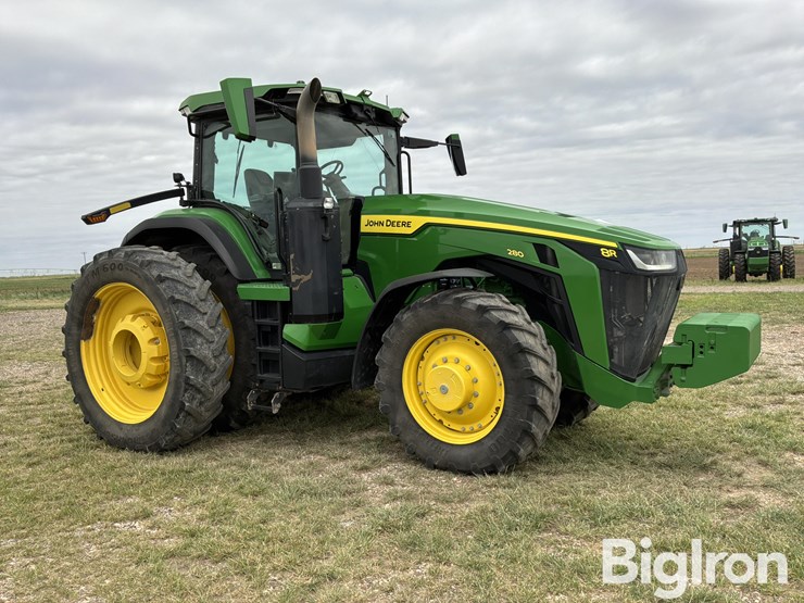 2023-john-deere-8r-280-image-3